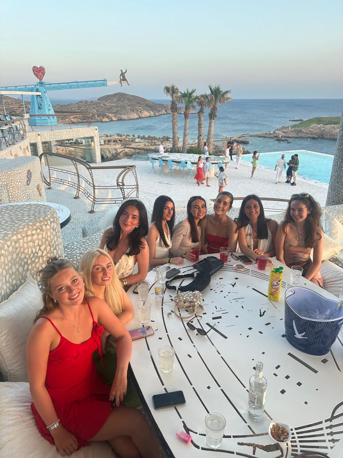 PATHOS VIP EXPERIENCE